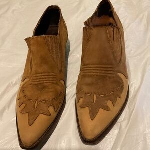 GUESS BY GEORGE MARCIANO  COWBOY  :  BOOTIES  SIZE  8 VINTAGE